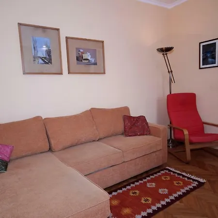 Alesia A4 Apartment